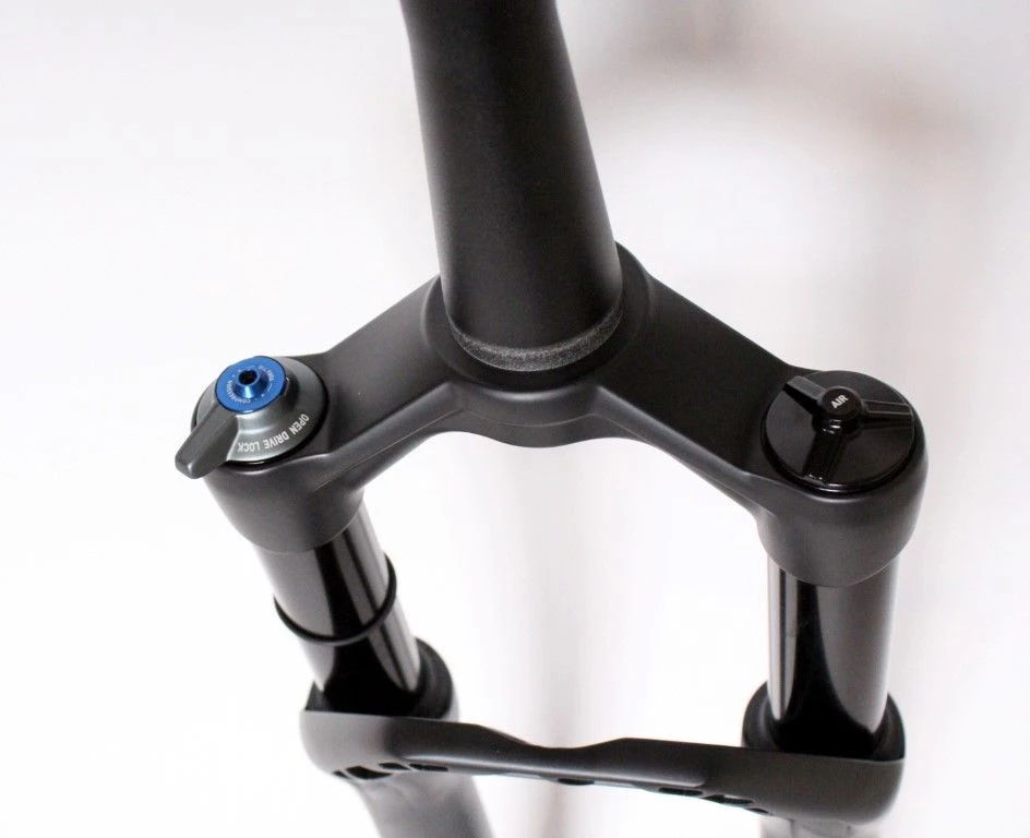 Dt-swiss DT Swiss F232 One 29 Voorvork-Zwart 2 Dt-swiss DT Swiss F232 One 29 Voorvork-Zwart - Afbeelding 2